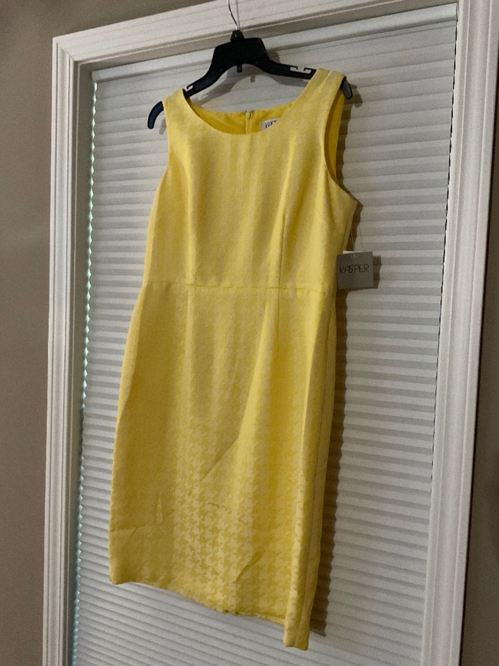 Ladies Dress Kasper Size 10 Sunny Yellow Color - new with Tags